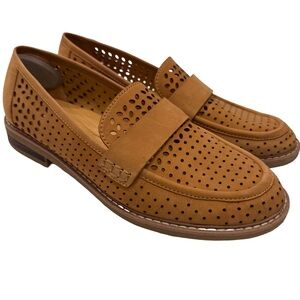 Earth Jacara Perforated Tan Leather Loafers Worn Once Sz 10